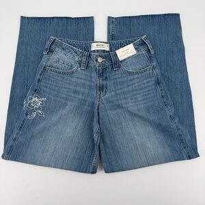 Hollister Low Rise Super Baggy Floral Embroidery Size 4 Long